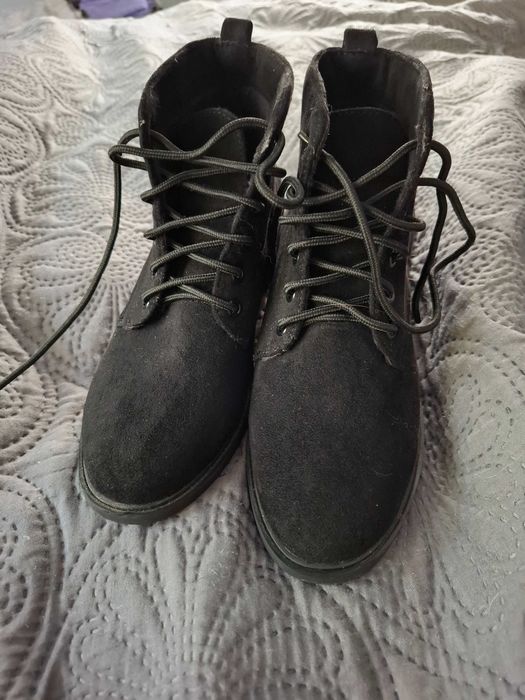 Zamszowe botki Vices