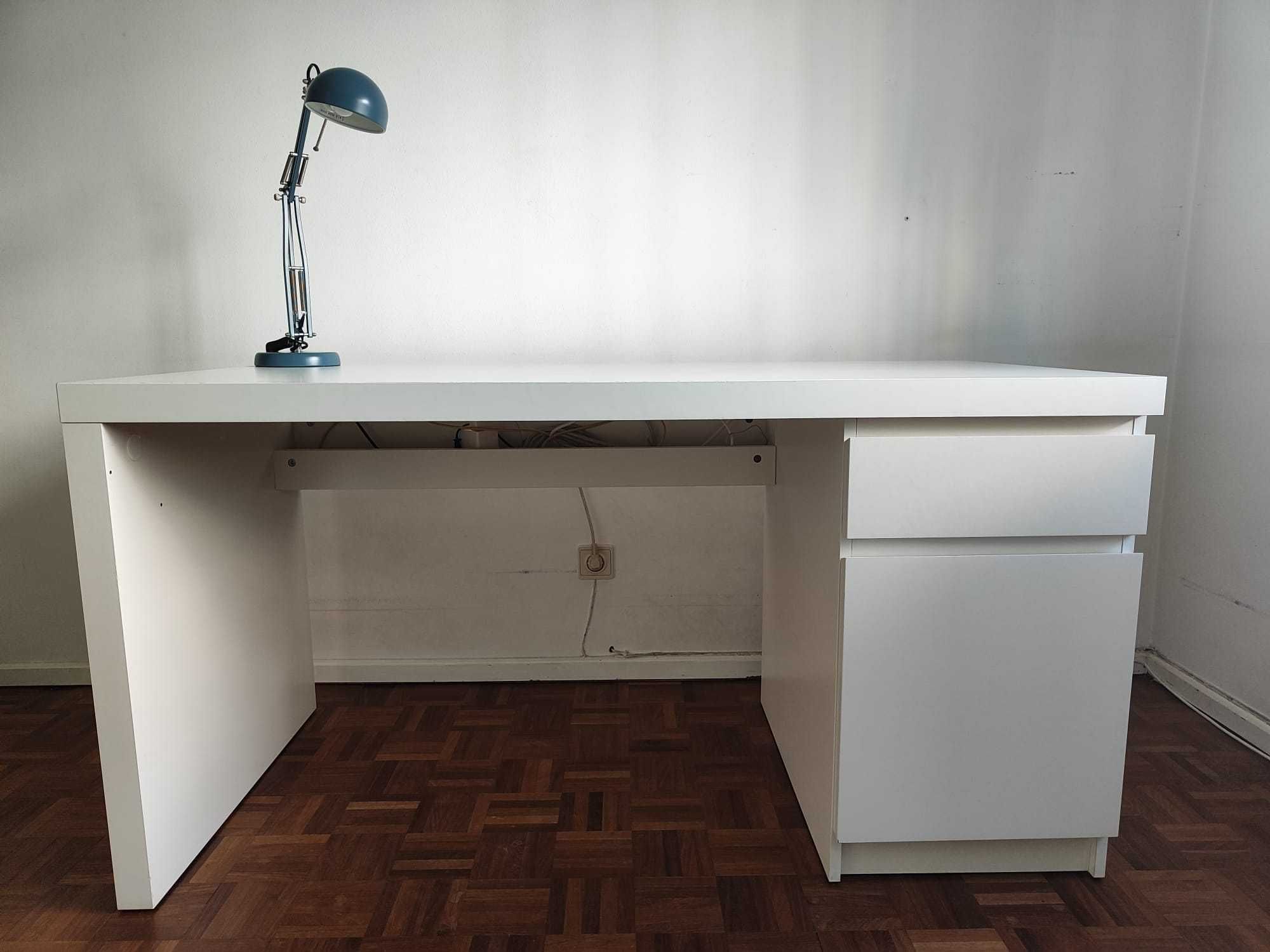 Secretária Branca MALM (IKEA)