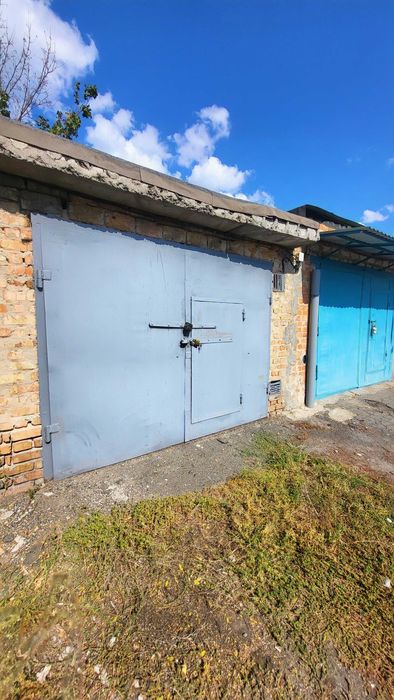 Гараж Європейський квартал, макдональдс