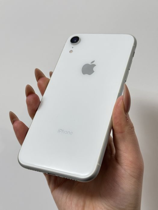Продам Iphone XR 64g