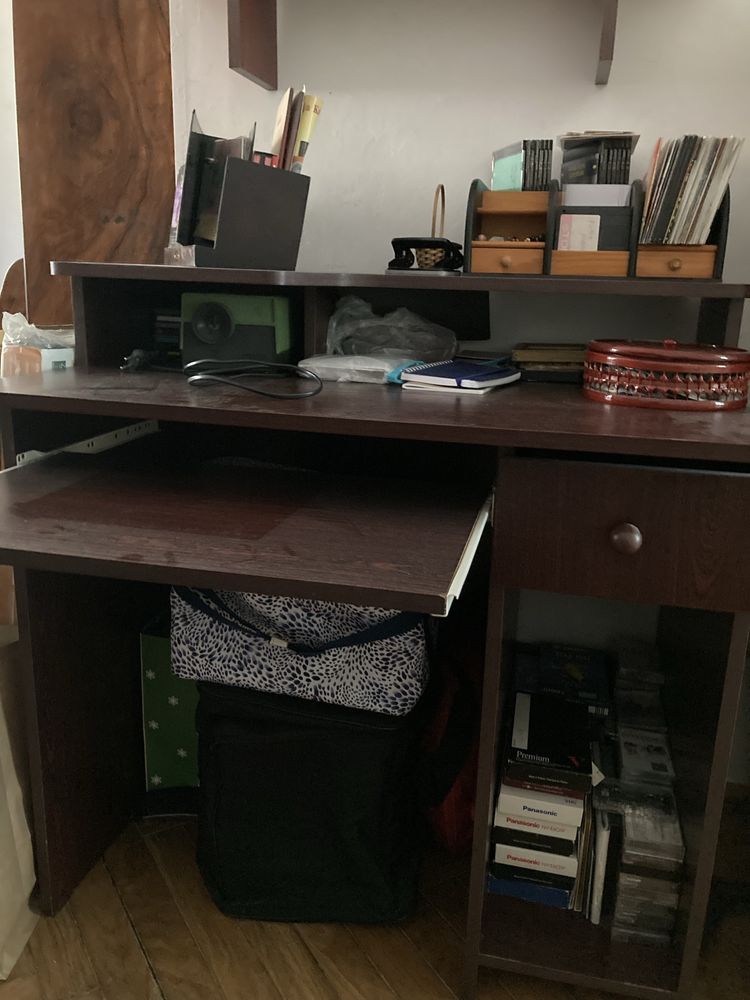 Biurko  do komputera lub laptopa