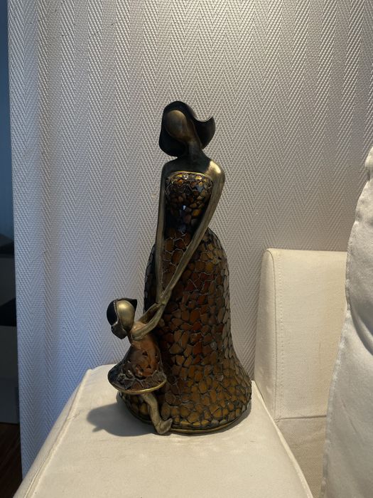 Estatua Mãe e filha