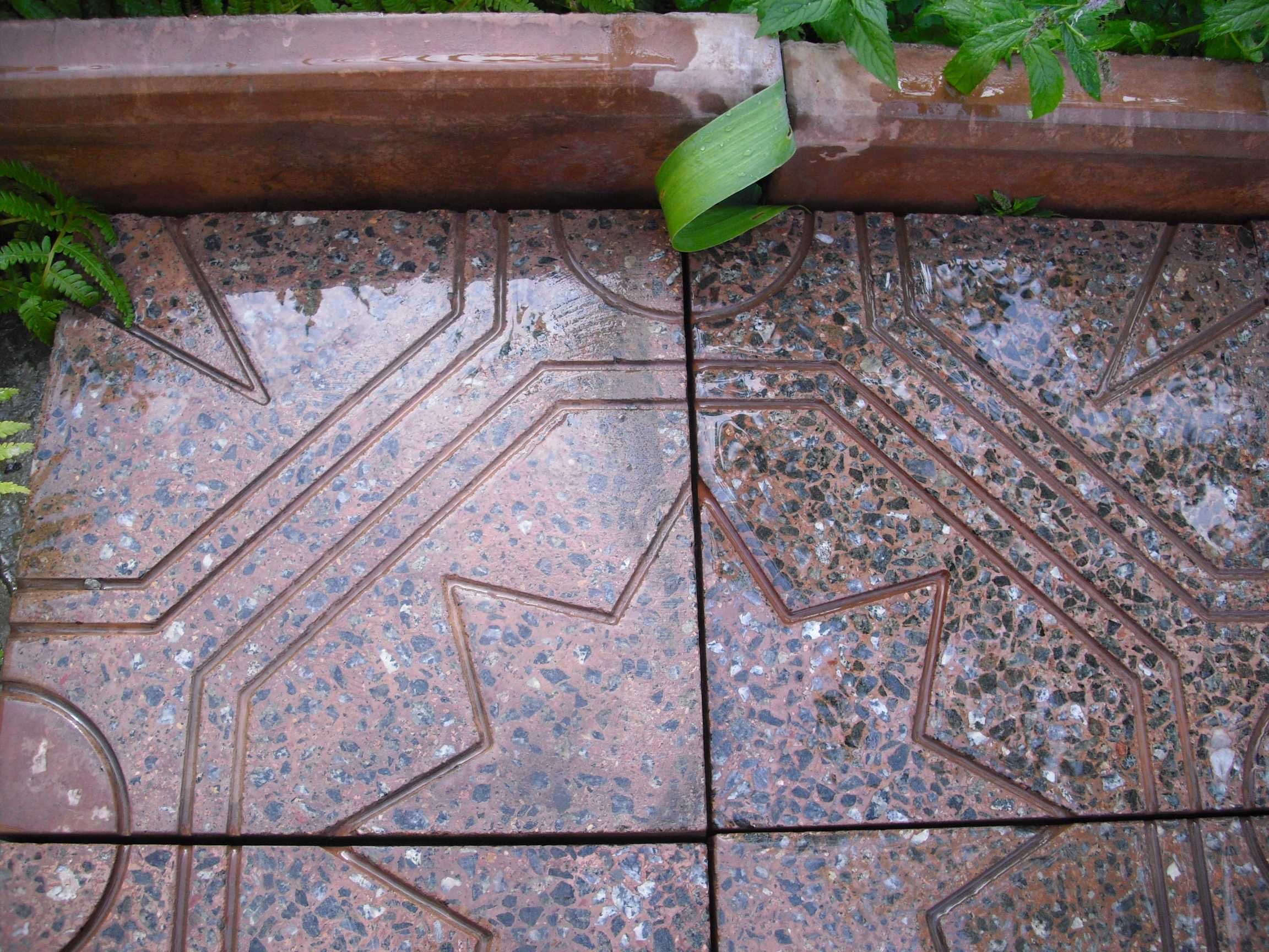 Тротуарная плитка (на основе гранитного камня)