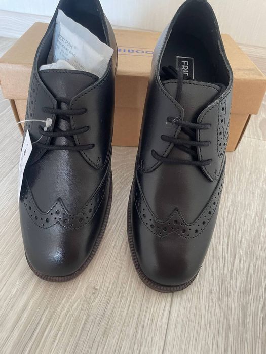 Туфлі FRIBBO кожа