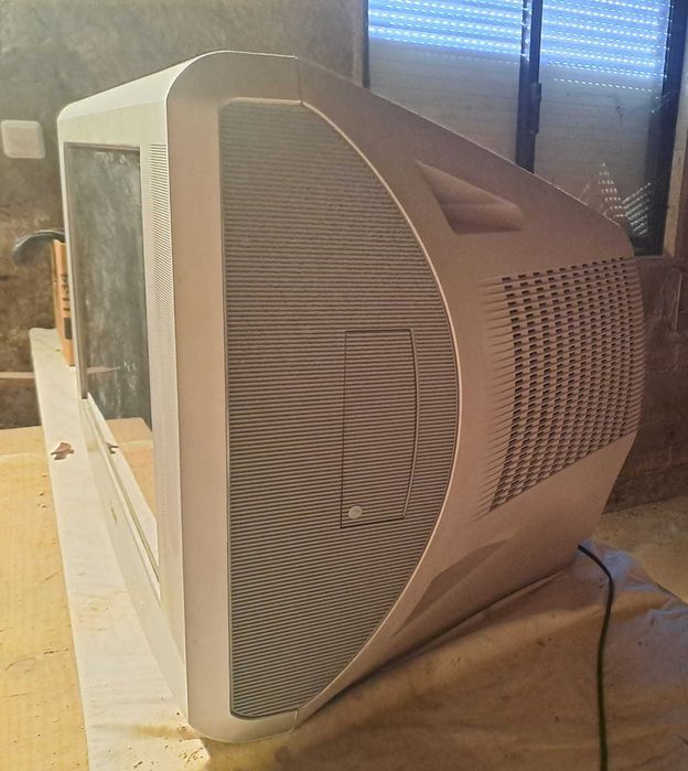 Televisão a funcionar