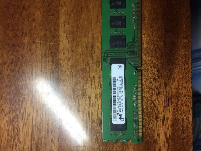 Оперативна пам'ять Micron MT16JTF51264AZ-1G6M1