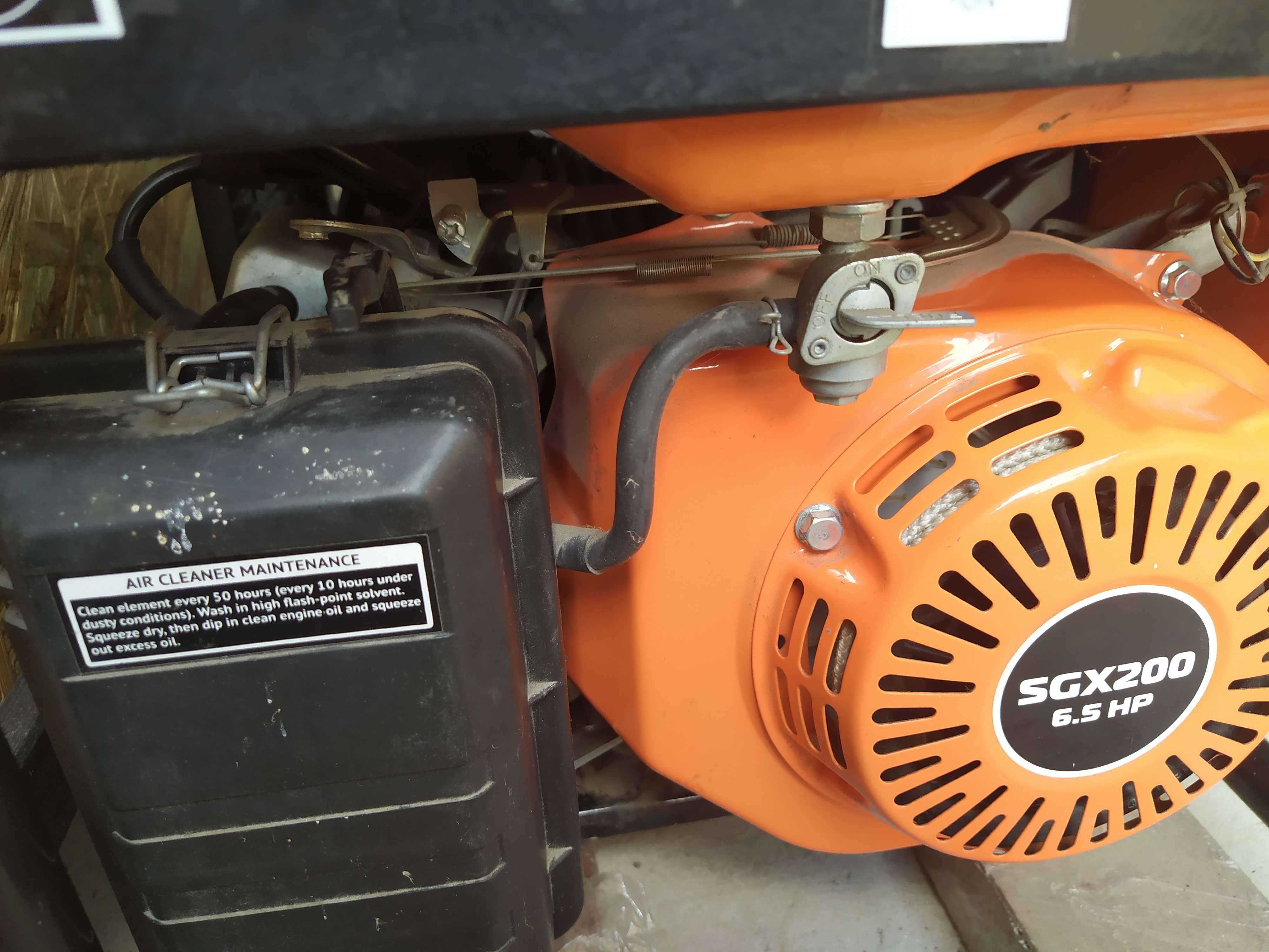 Бензиновий генератор InPOWER BSV2800H.