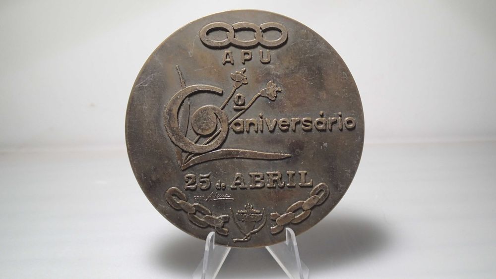Medalha de Bronze do 6º Aniversário do 25 de Abril