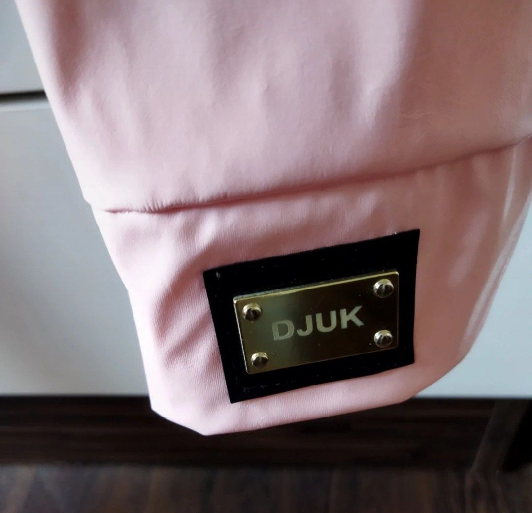 Różowa kurtka latex Djuk