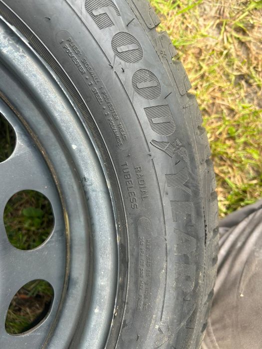 VW caddy Touran golf caddy 205/55/16 koła zimowe