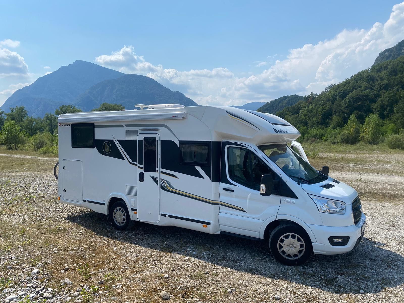 Kamper wynajem - Roller Team Zefiro 267 TL i Benimar Tesoro T463