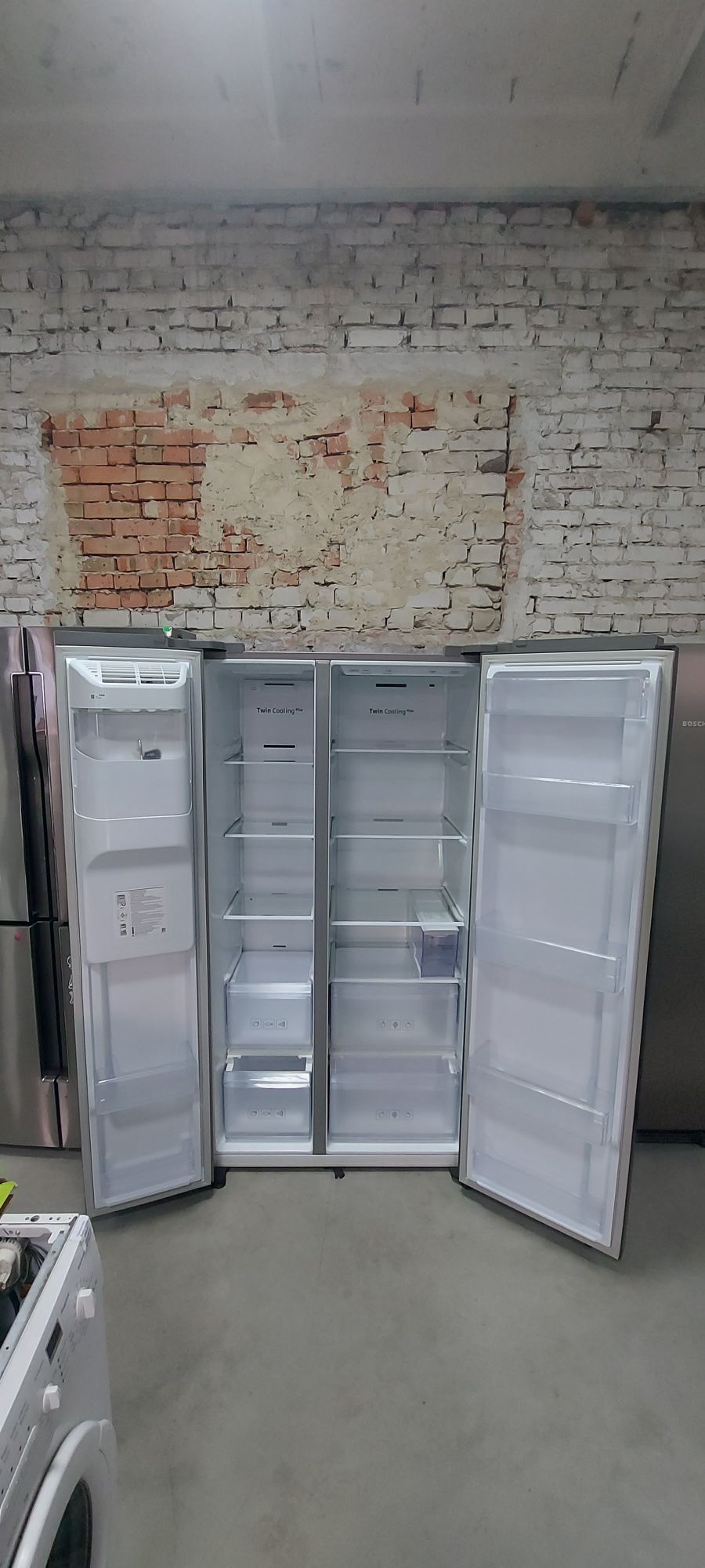 Холодильник Side by side Samsung 1,77