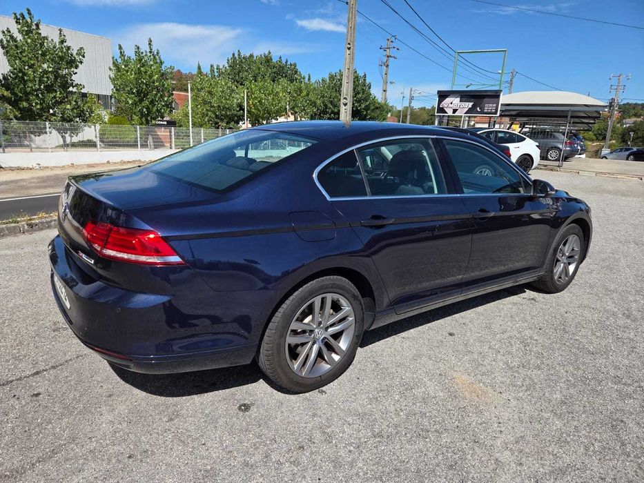 Volkswagen Passat 1.6 TDI BlueMotion 120cv - Confortline