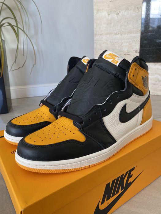 Air Jordan 1 Taxi Yellow Toe