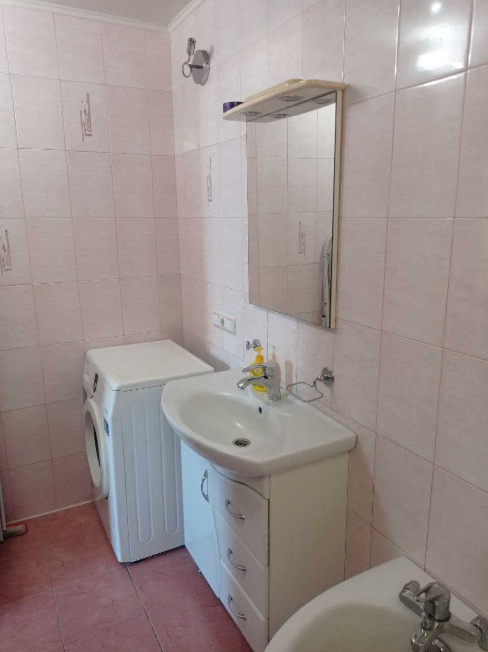 продам 4 комнатную квартиру