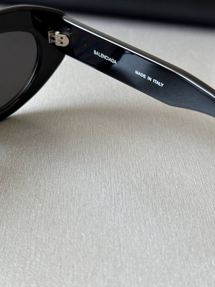 Сонцезахісні окуляри Balenciaga