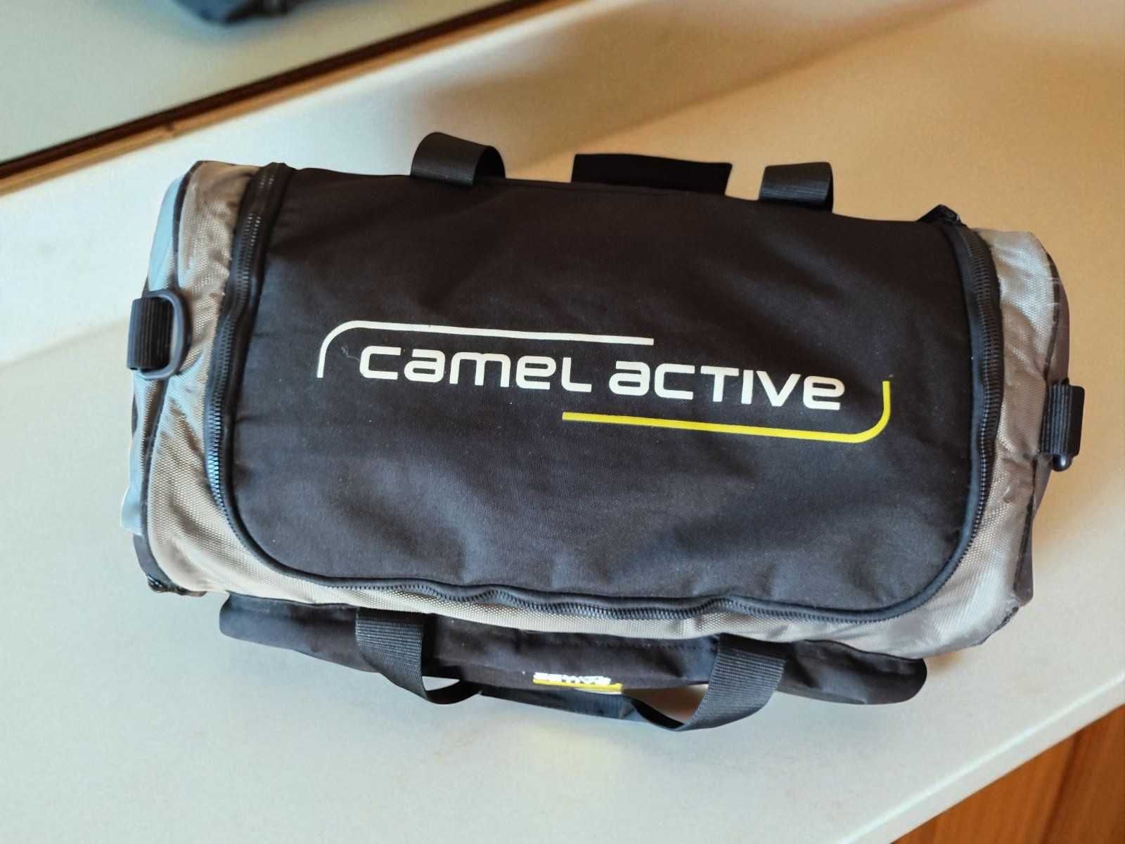 Стильна та містка спортивна сумка Camel Active