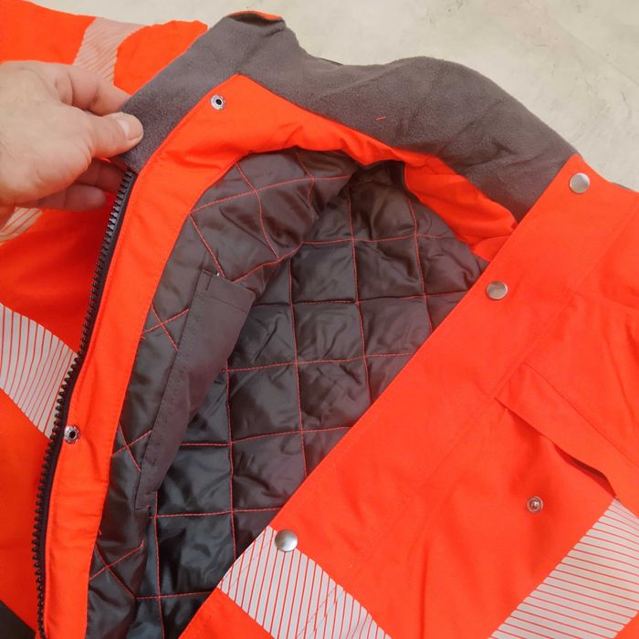 Strój roboczy zimowy spodnie+ kurtka+ czapka typu bandytka.