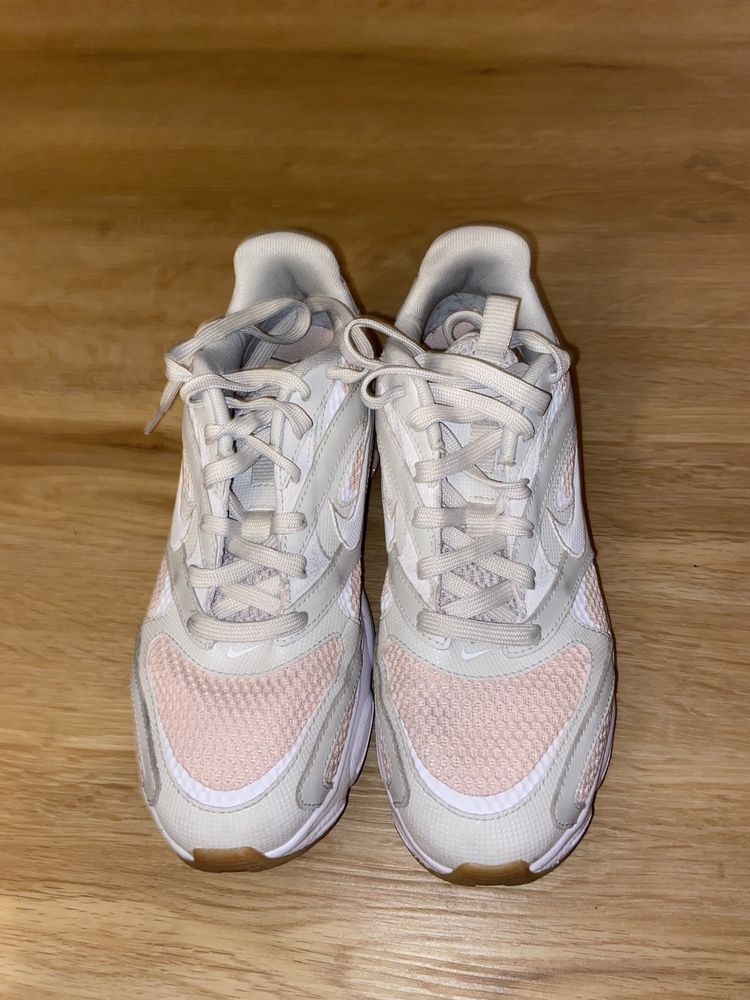 Sapatilhas Nike 40 rosa e branco