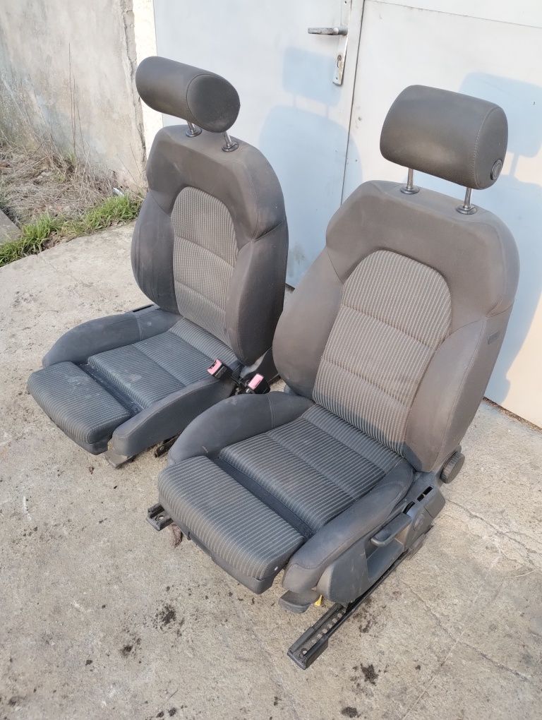 Fotele przód audi a4 b7 S-Line