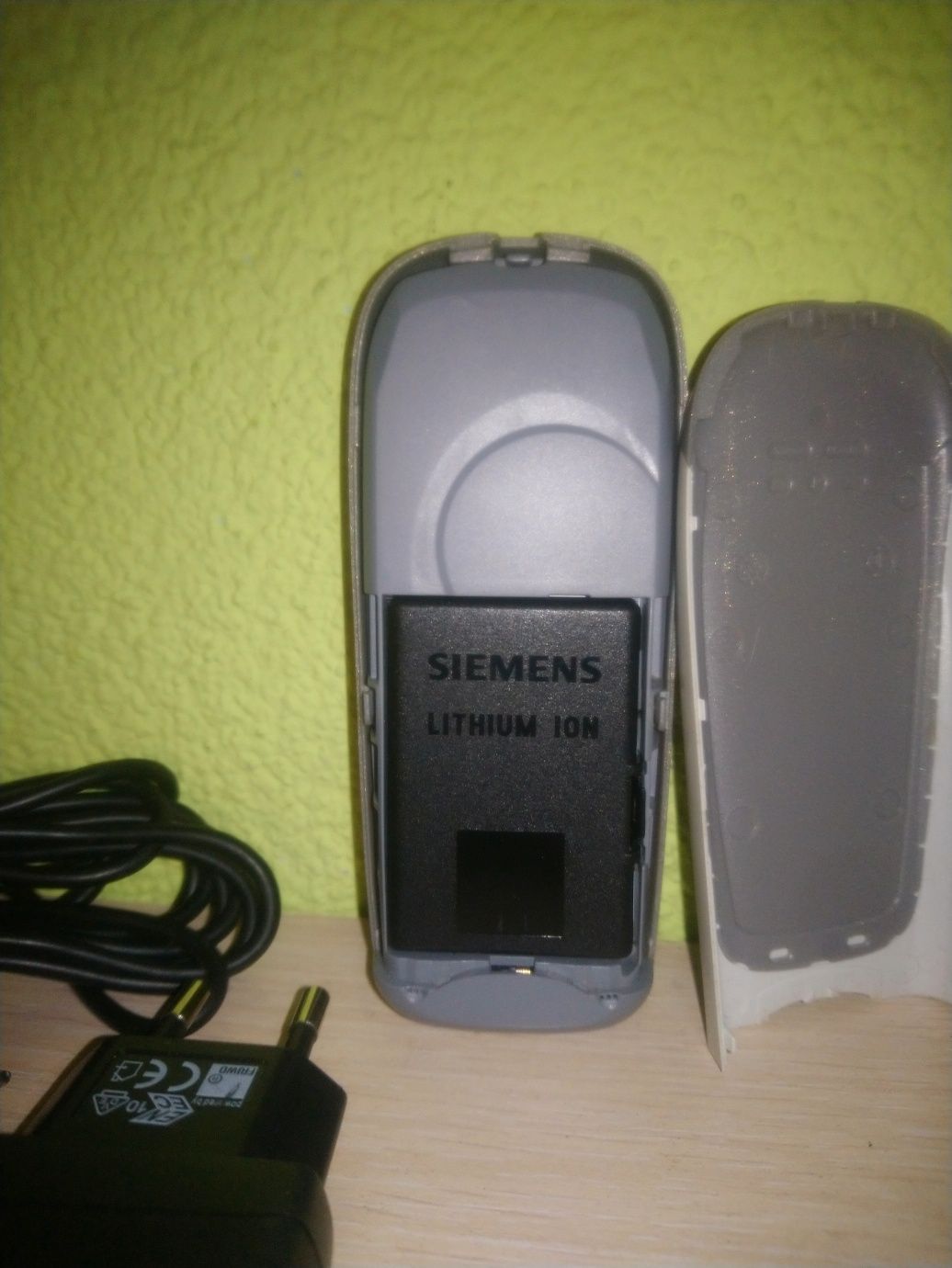 StaryTelefon komórkowy simens c60