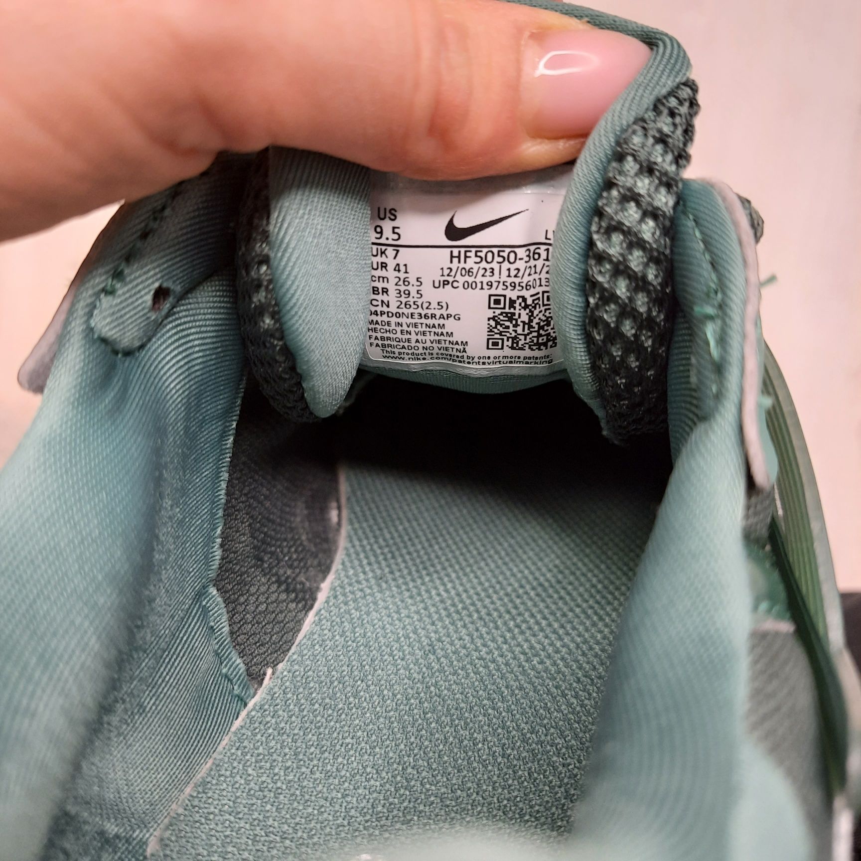 Кросівки Nike V2K Run Green HF5050-361
