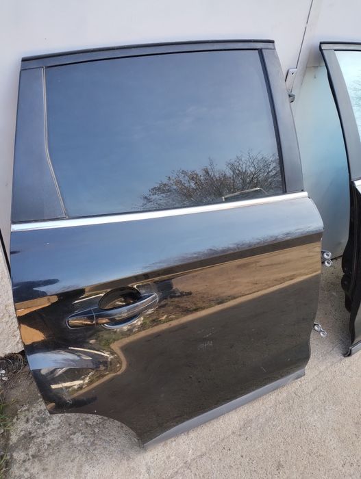 Drzwi prawy tył ford kuga mk1 kolor f8 kompletne