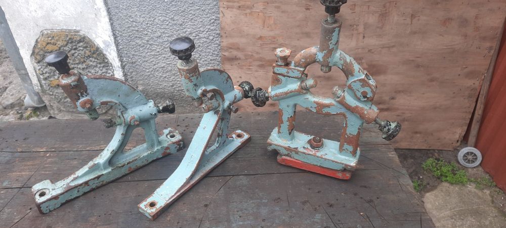 Люнети  на токарний станок. Та кулачки токарні до токарних патронів