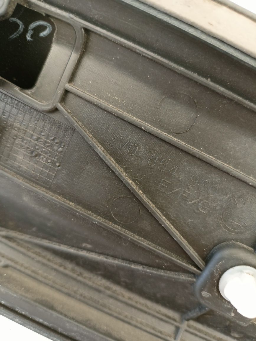 Skoda Superb III 3 15- 3V0 listwa drzwi prawy tył prawa tylna nakładka