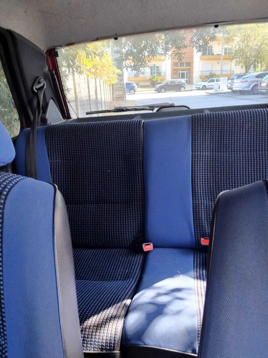 Peugeot 106 4 portas gasolina