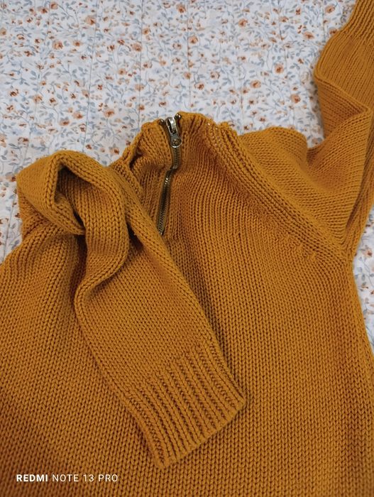 Sweterek  dziewczęcy 104-110