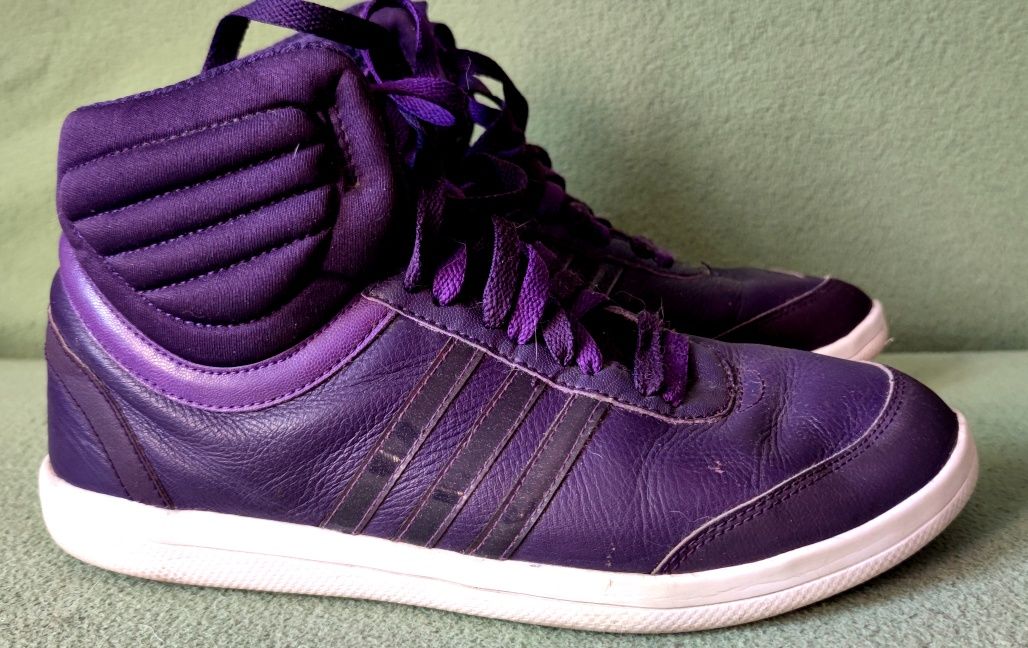 Buty Adidas Performance Neo rozmiar 42. Solidne skórzane buty.