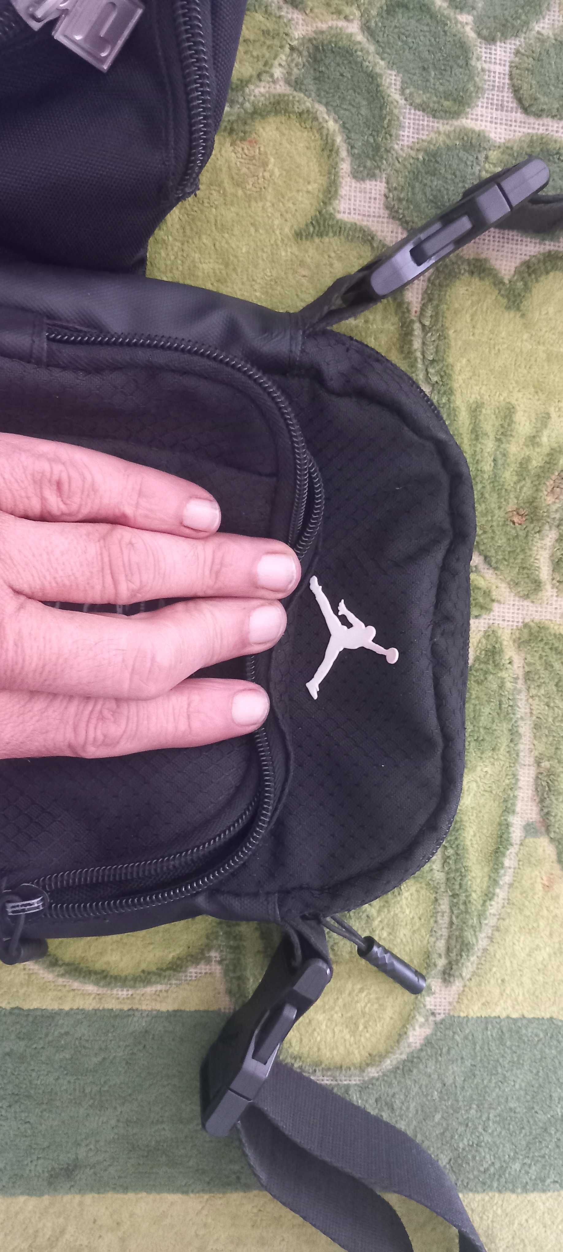 Bolsas da fila  e nike jordan