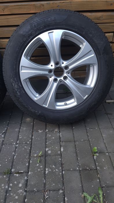 Титани з зимовою резиною 5x112 r18 8j Et38 Pirelli 235 60r18