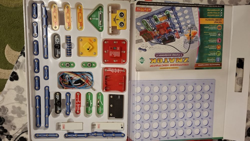 Електронний конструктор Znatok (STEM)