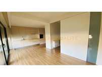 Apt. T1 Moderno c/ garagem