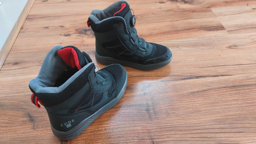Buty zimowe 34 35 GoreTex Gore Tex śniegowce czarne kozaki dziecięce