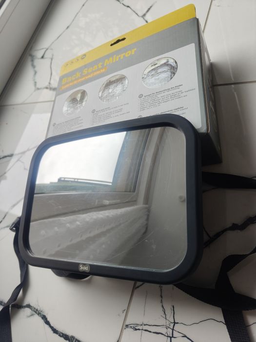 Lusterko do obserwacji dziecka w aucie mirror