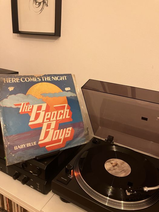Płyta winylowa The Beach Boys - Here Comes The Night / Baby Blue