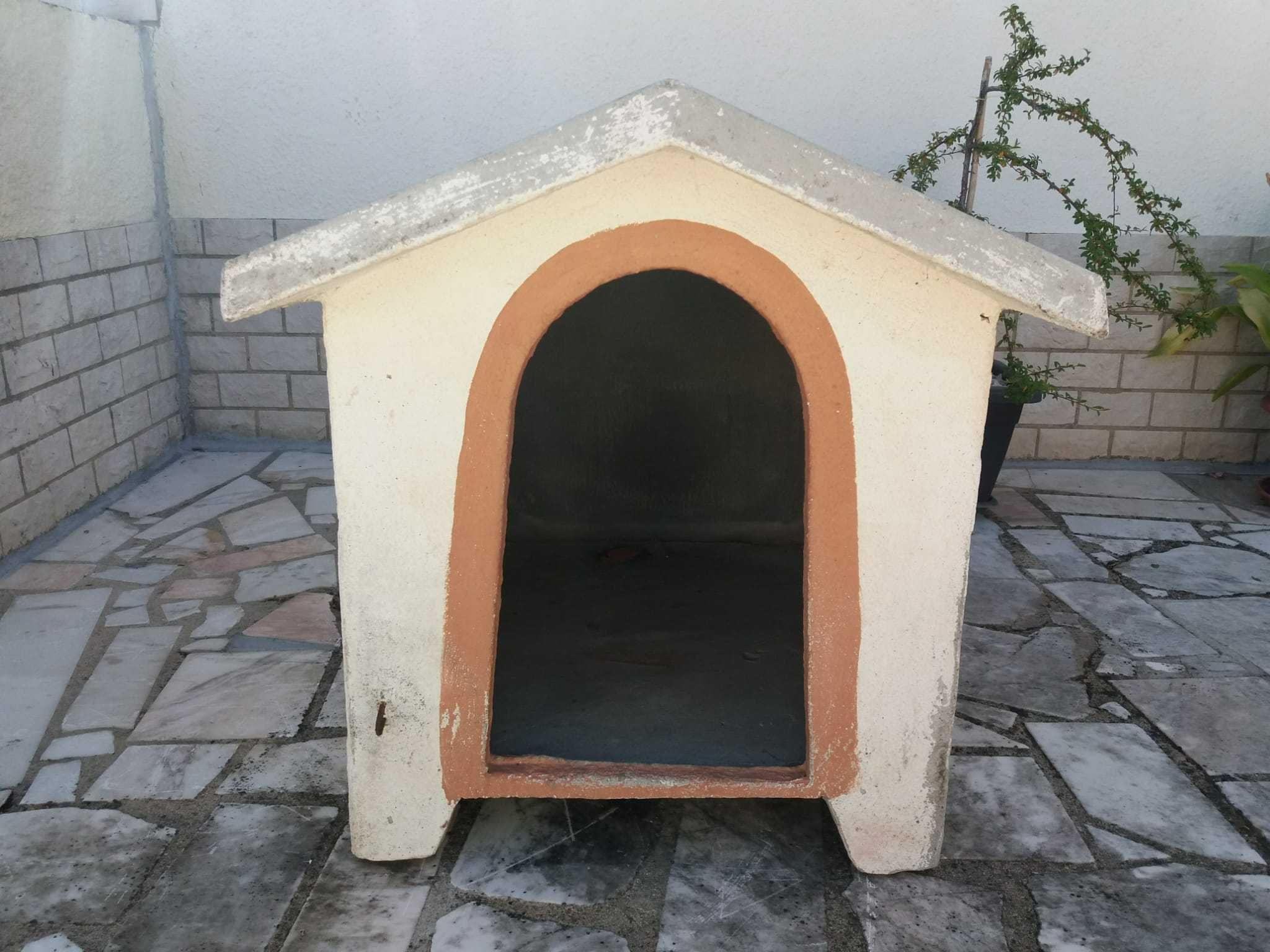 Casota para cão em cimento
