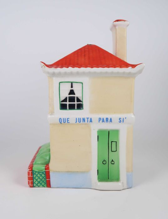 Casa Mealheiro Faiança Sacavém