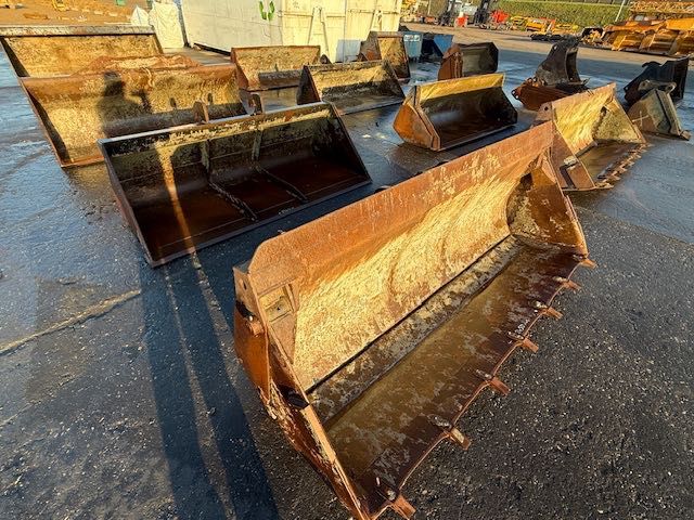 CAT TH 63 łyżka do ładowarki teleskopowej