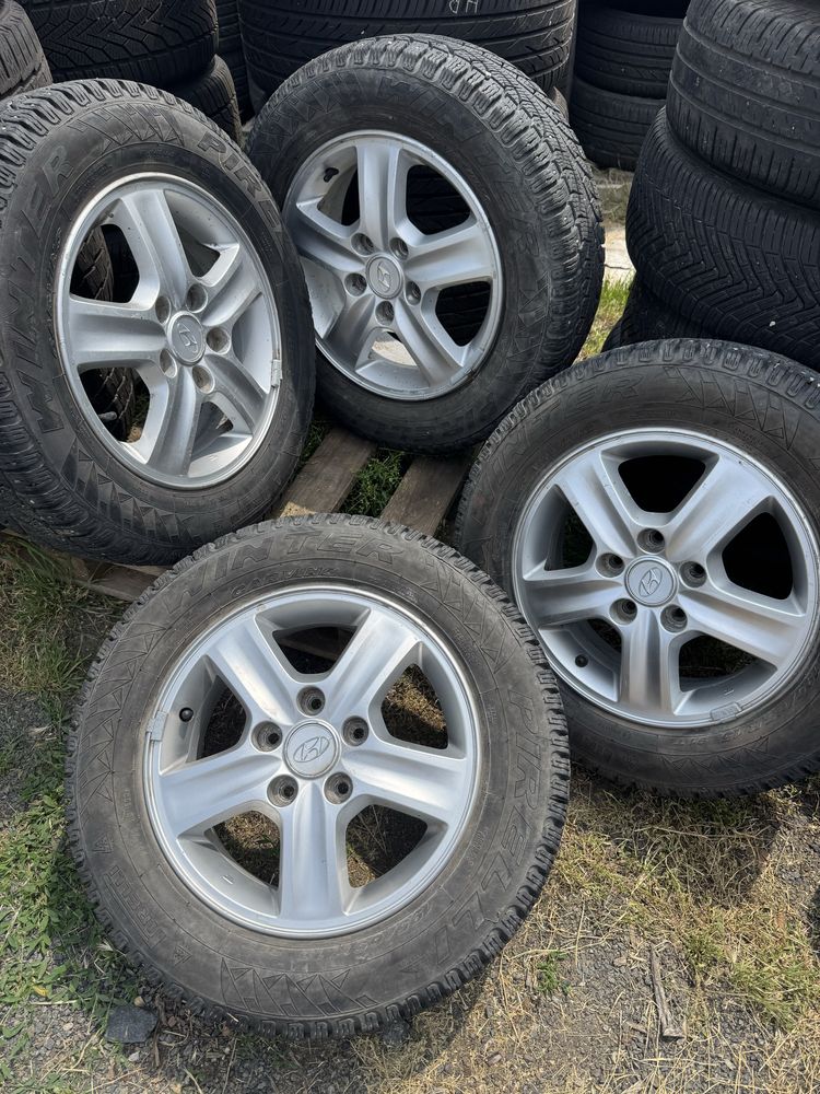 Комплект литые диски оригинал r15 5/114.3 Hundai