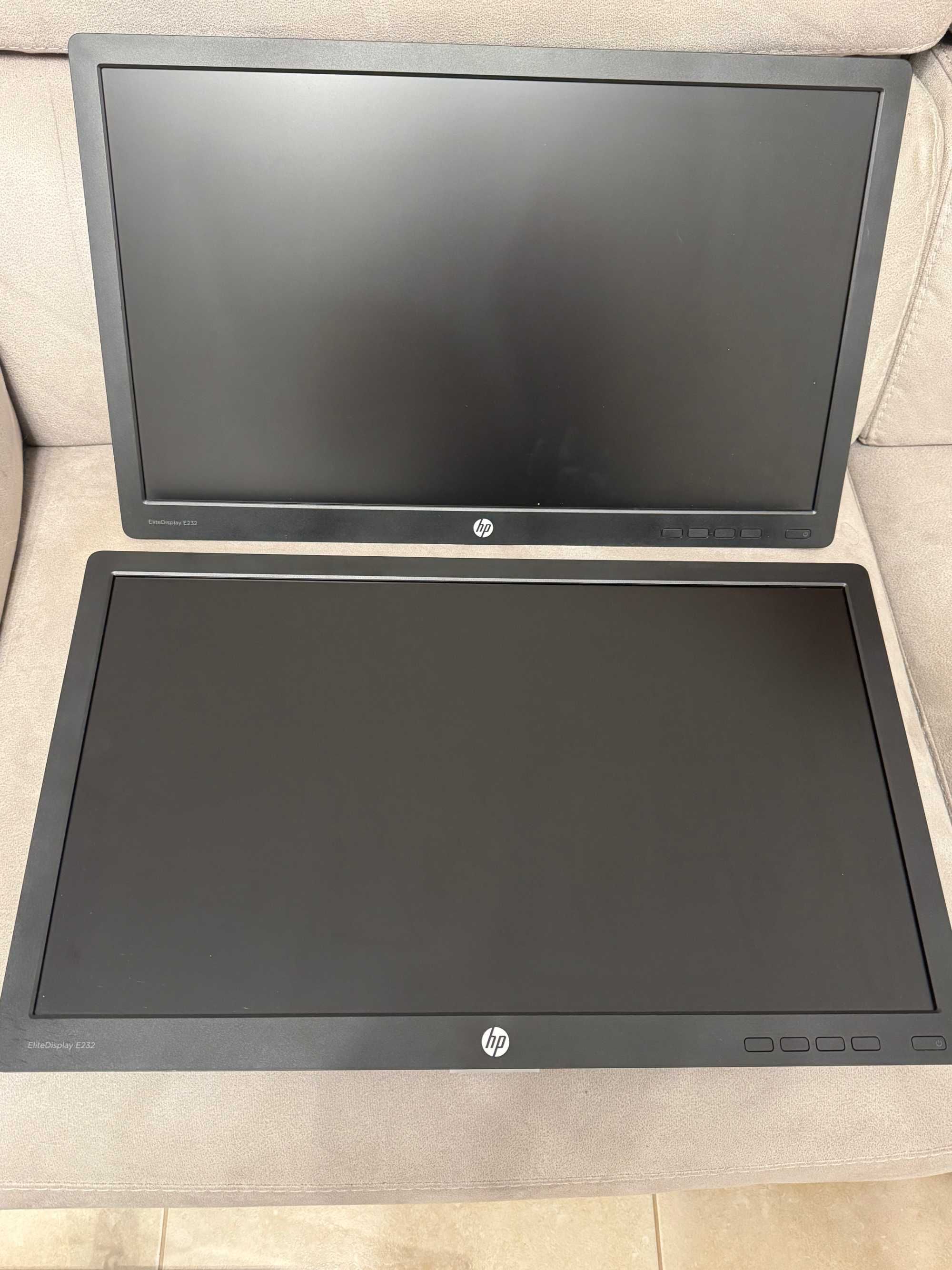 2 Monitores + Suporte com Base em Vidro – Pack 60€