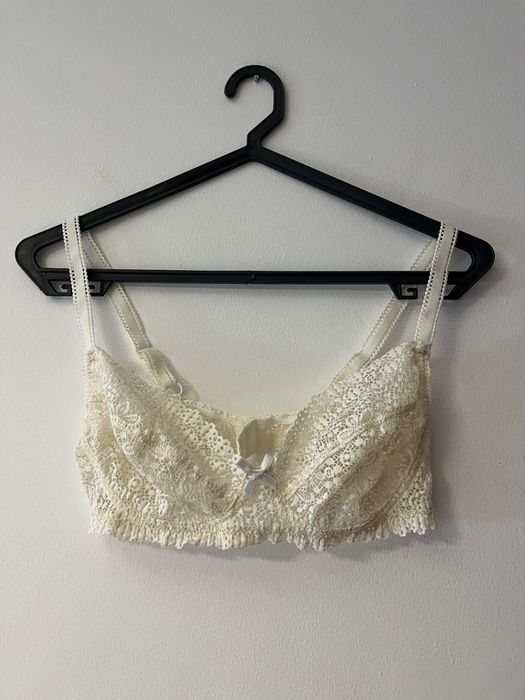 Sutiã em renda cor bege como novo tamanho 34C