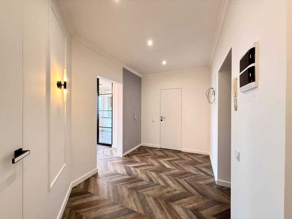 Видова 2.5 кім з ремонтом в обжитій новобудові!