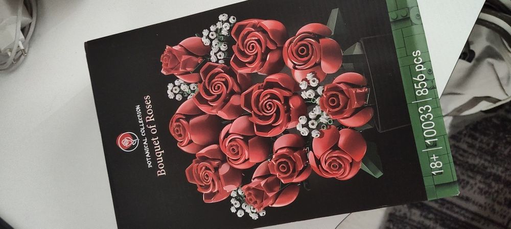 Nowe klocki bukiet róż kompatybilne z Lego na prezent zaręczyny ślub