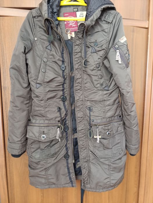 Куртка жіноча. Аляска.