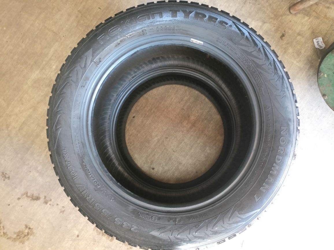 Шини 235/55/17 Nokian зимові