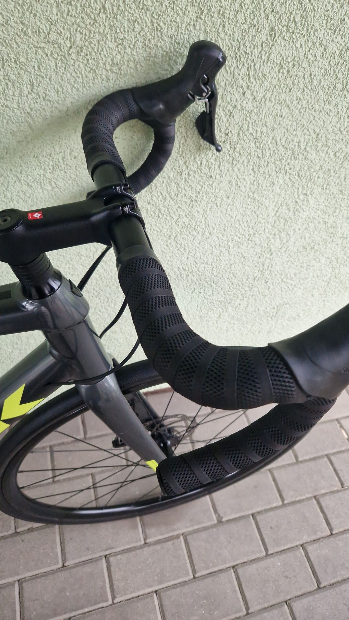 TREK domane AL3 alu CARBON sztywne osie r56 gravel endurance